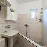 Location 3 Bedroom Next To The Apartmán Varna