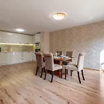 Location 3 Bedroom Next To The Apartmán