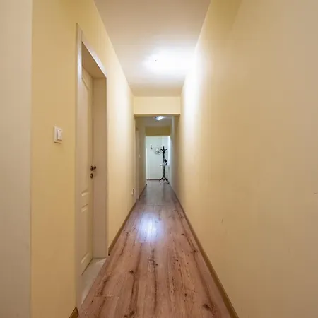 Apartment Location 3 Bedroom Next To The Varna