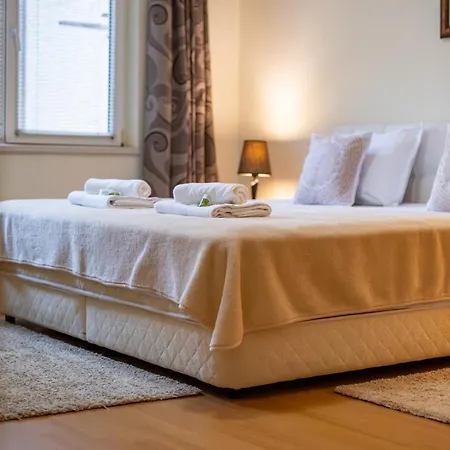 Apartmán Location 3 Bedroom Next To The *