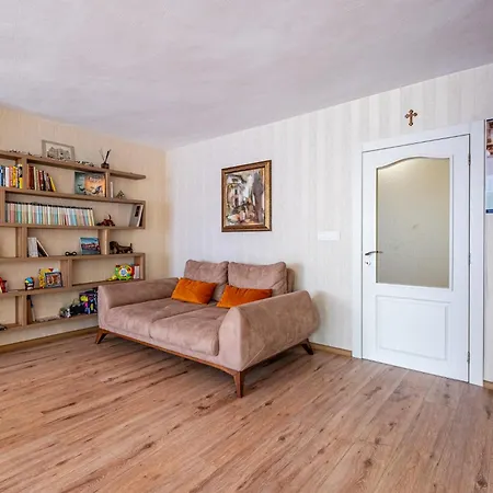 Апартамент Location 3 Bedroom Next To The *