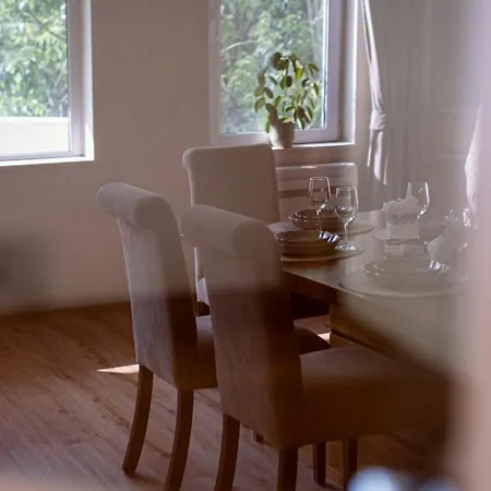 Апартамент Location 3 Bedroom Next To The *
