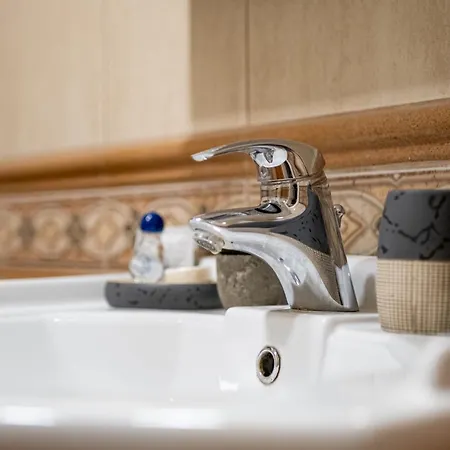 Location 3 Bedroom Next To The Апартамент